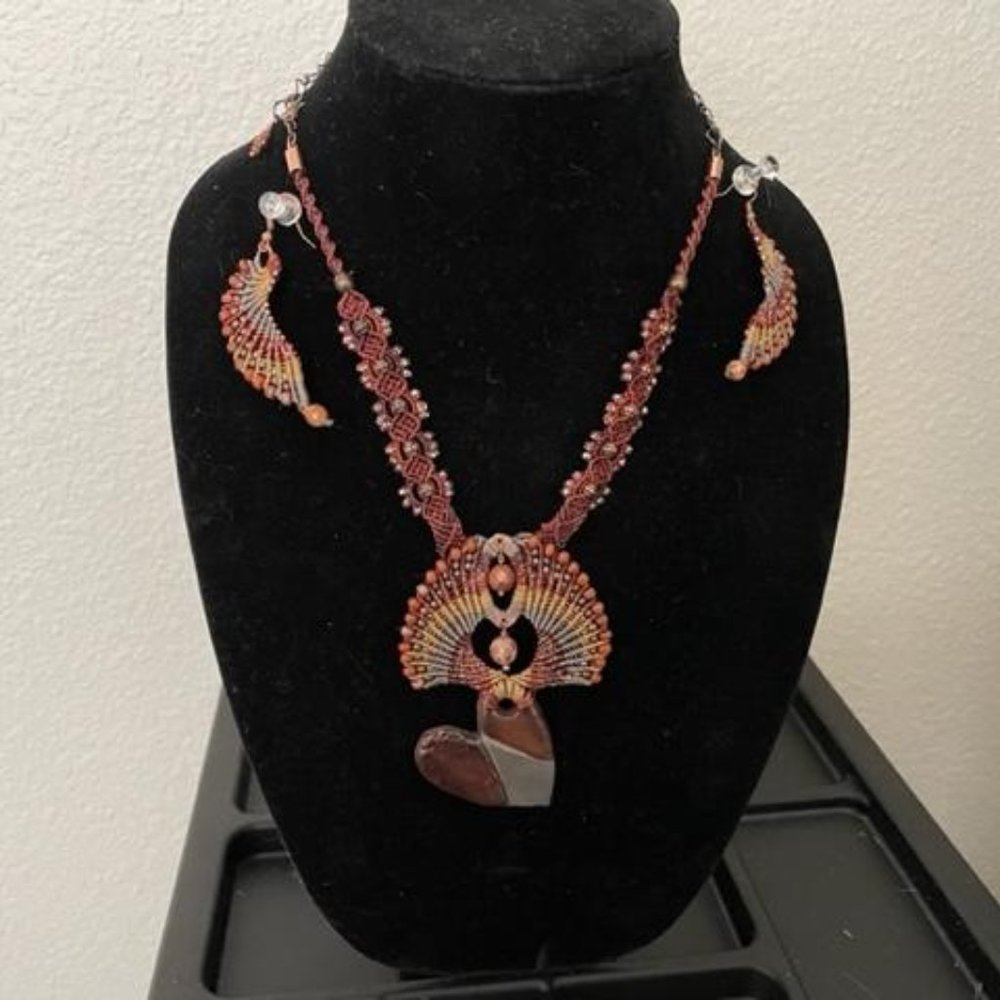 Macrame necklace and earrings set